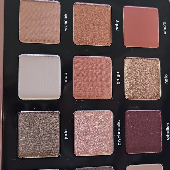 Never Used Natasha Denona Retro Eyeshadow Palette - Picture 7 of 11